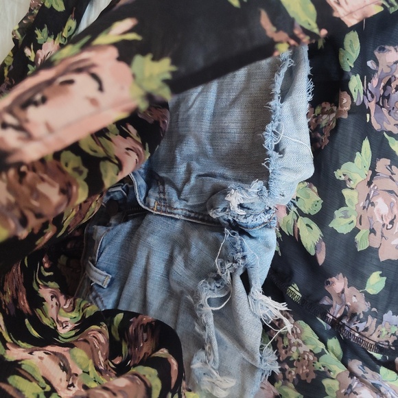 Large Green and Black Floral Johnny Martin Babydoll Dress - Picture 16 of 17